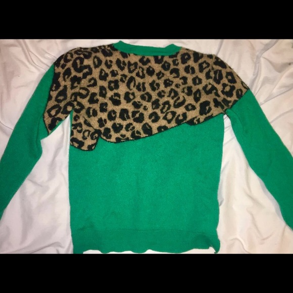COPY - BCBG MaxAzria Leopard sweater - Picture 4 of 6